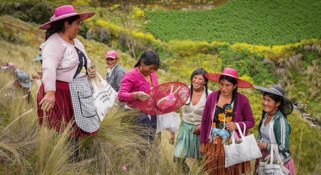 Quechua indigenous people restore Andean forests to protect Bolivia's water
